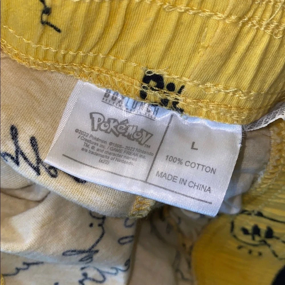 Pikachu logo all over Yellow Pants sleepwear Graphic design designer Size Large - Picture 4 of 4